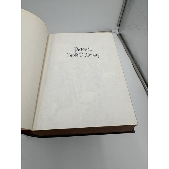 Vintage 1976 Pictorial Bible Dictionary With Topical Index & Maps - Picture 9 of 11